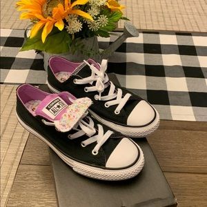 Sold! Youth Converse